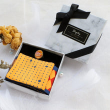 將圖片載入圖庫檢視器 StephyDesignHK  童話國長絲巾配絲巾扣禮盒 / 髮帶