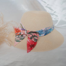 將圖片載入圖庫檢視器 StephyDesignHK【聖誕禮盒】聖誕限定木製禮盒 | Twilly長絲巾配聖誕樹絲巾扣