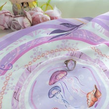 將圖片載入圖庫檢視器 香港維港幻浪 粉紫自然海浪波邊菱形絲巾/ 配絲巾扣高雅禮盒
