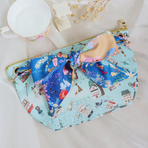 StephyDesignHK 【 TWILLY 絲巾 +包包】藍色水彩花 絲巾+兩用側背 / 手抓包套裝
