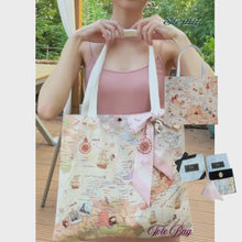 將影片載入圖庫檢視器並播放，世界地圖TOTE BAG 絲巾包包 | 愛旅行者托特包 絲巾+包包兩用
