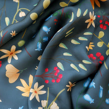 Load image into Gallery viewer, StephyDesignHK 【Viola】 ♥To The Best Mother-in-law♥【Mother&#39;s Day Gift】Silk Scarf Gift Box
