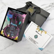Load image into Gallery viewer, StephyDesignHK 【Mommy To Be】♥【Mother&#39;s Day Gift】♥Silk Scarf Gift Box
