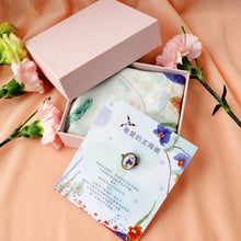 Load image into Gallery viewer, For mother-in-law --- orchid silk scarf with silk scarf buckle gift box [Mother&#39;s Day gift box] silk scarf gift box

