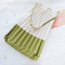Load image into Gallery viewer, StephyDesignHK group buy discount combination~ Double color tote bag/pleated-bag /handbag/shopping light shoulder bag
