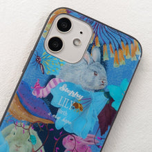 將圖片載入圖庫檢視器 StephyDesignHK 萌兔鏡面鋼化玻璃手機保護殼 iPhone 15/14/13/12全系列【客製化】
