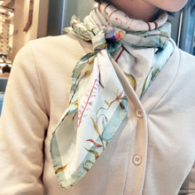 Load image into Gallery viewer, StephyDesignHK To The Best ♥Mother-in-law♥【Mother&#39;s Day Gift】Silk Scarf Gift Box

