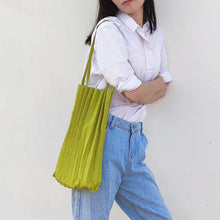Load image into Gallery viewer, StephyDesignHK Green Brown Crinkled Bag/Folding Bag/Shoulder Handbag
