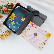 Load image into Gallery viewer, StephyDesignHK 【Viola】♥Mother and Daughter♥Mother&#39;s Day Gift Silk Scarf Gift Box
