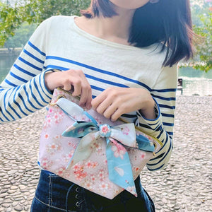 StephyDesignHK 富士山上的櫻花 斜角絲巾+兩用斜背包 / 手抓包 2件套