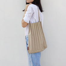 Load image into Gallery viewer, StephyDesignHK Khaki Solid Color/Versatile Tote Bag/Handbag/100% Folding Bag/Shoulder Bag
