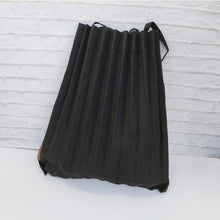 Load image into Gallery viewer, StephyDesignHK Black Solid Color Folding Bag/Folding Bag/Handbag/Shopping Lightweight Shoulder Bag
