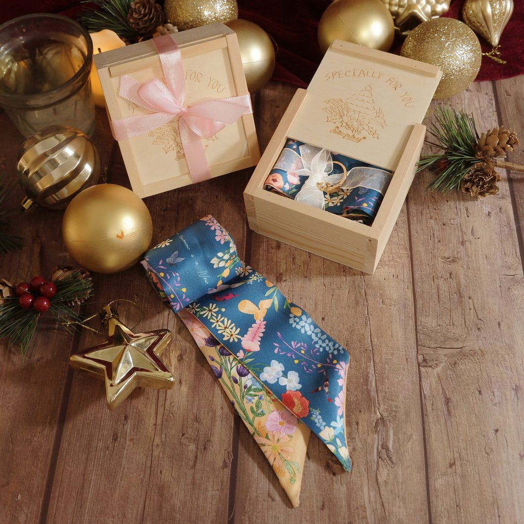 StephyDesignHK【聖誕禮盒】禮物木盒 聖誕雪鹿絲巾扣 + Twilly絲巾