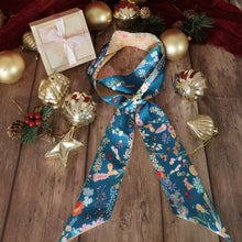 將圖片載入圖庫檢視器 StephyDesignHK【聖誕禮盒】禮物木盒 聖誕雪鹿絲巾扣 + Twilly絲巾
