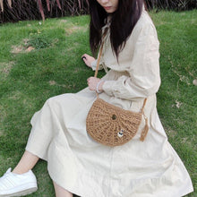 Load image into Gallery viewer, straw crossbody bag -Stephydesignhk
